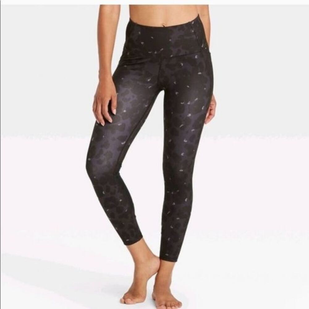 All in Motion Womens Leopard Leggings Tights Small Black Grey High Rise Yoga